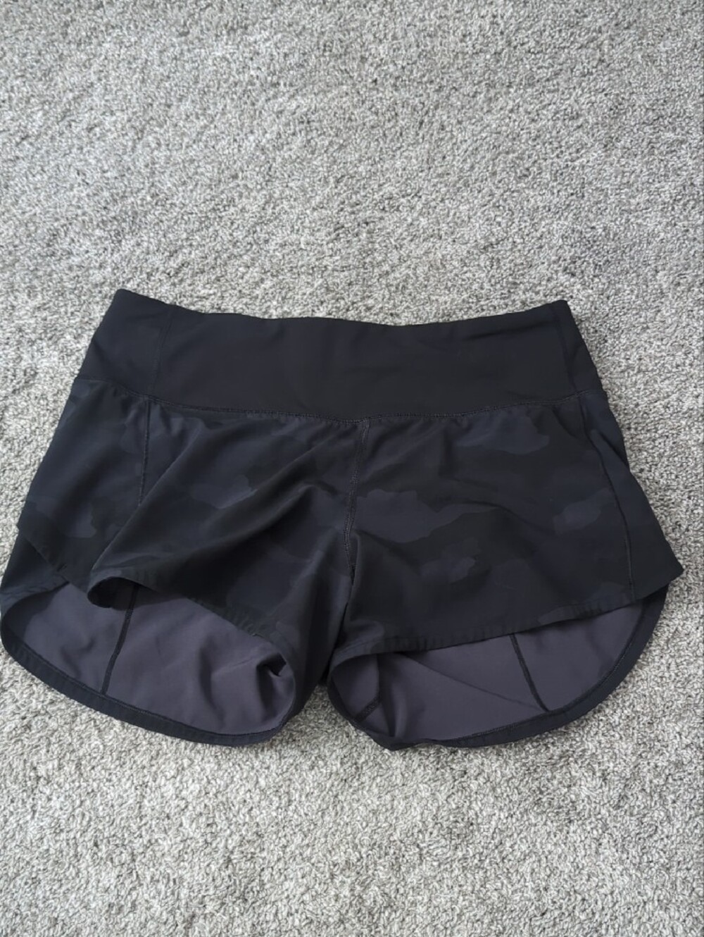 lululemon Camo SpeedUp Shorts - Picture 2 of 8